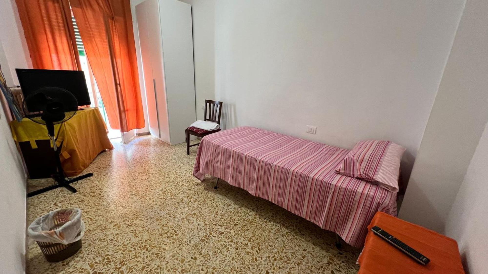 Jr-Escanio Ancona Luaran gambar